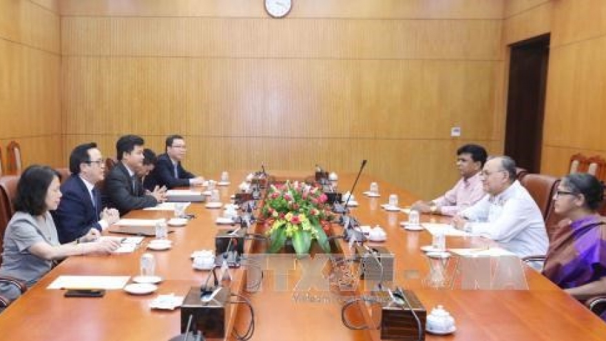 Vietnam, Bangladesh boost party cooperation