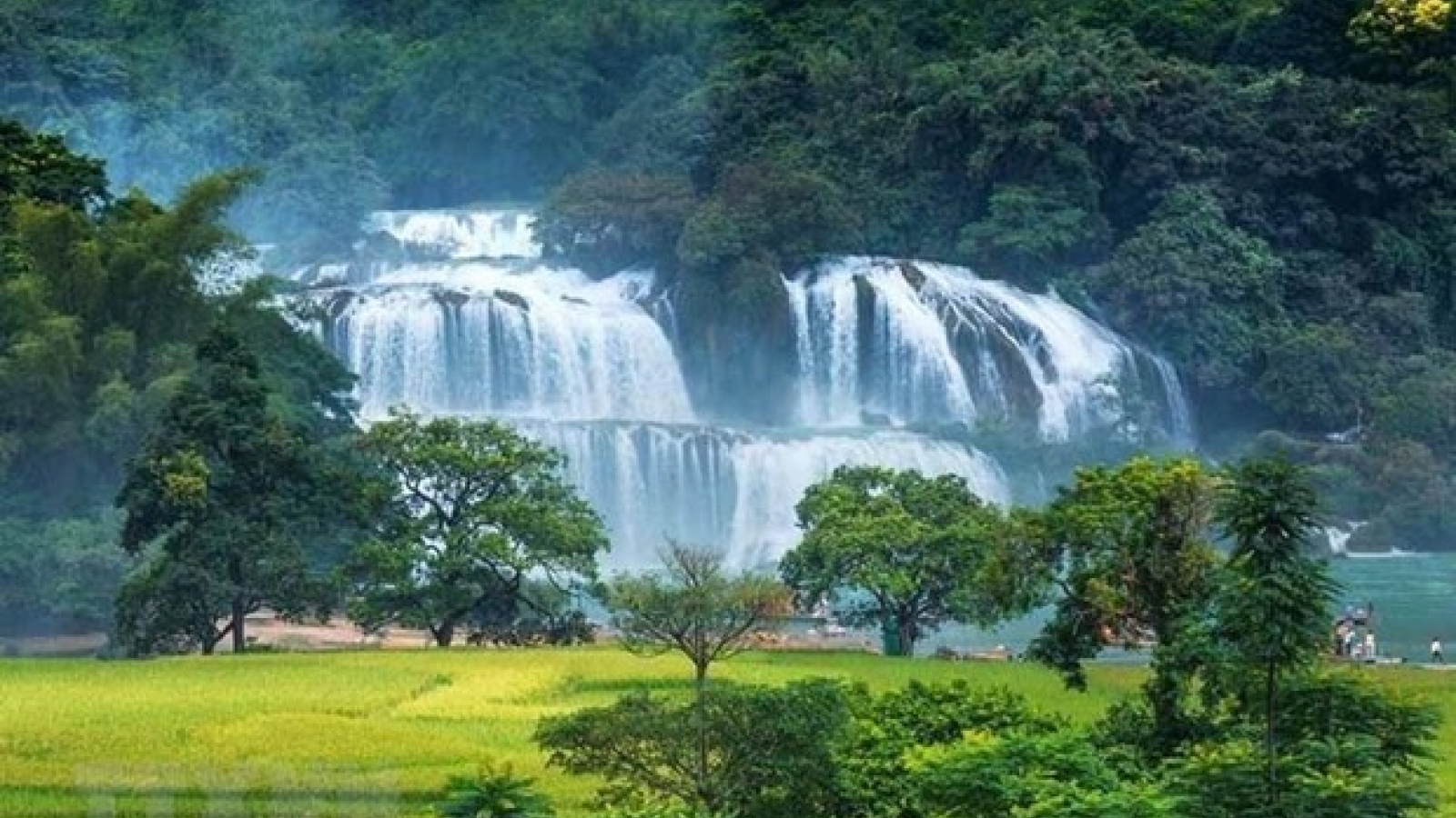 Ban Gioc waterfall festival kicks off in Cao Bang