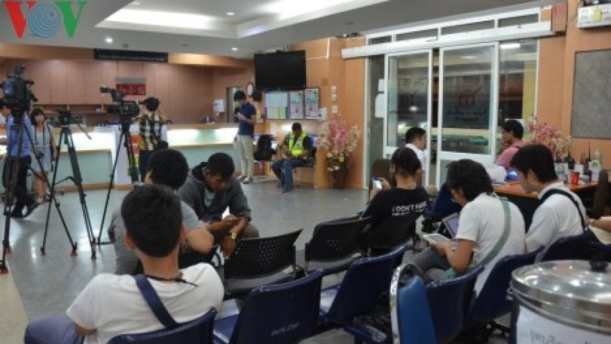 
        A Vietnamese injured in Bangkok bomb explosion
                              