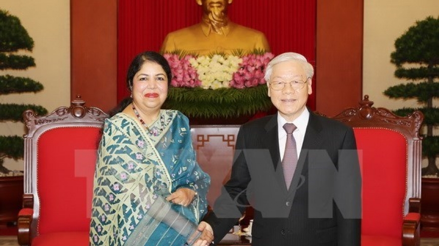 Party chief hosts Speaker of Bangladeshi Parliament