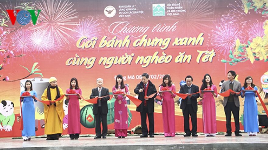 New Lunar Year of sharing