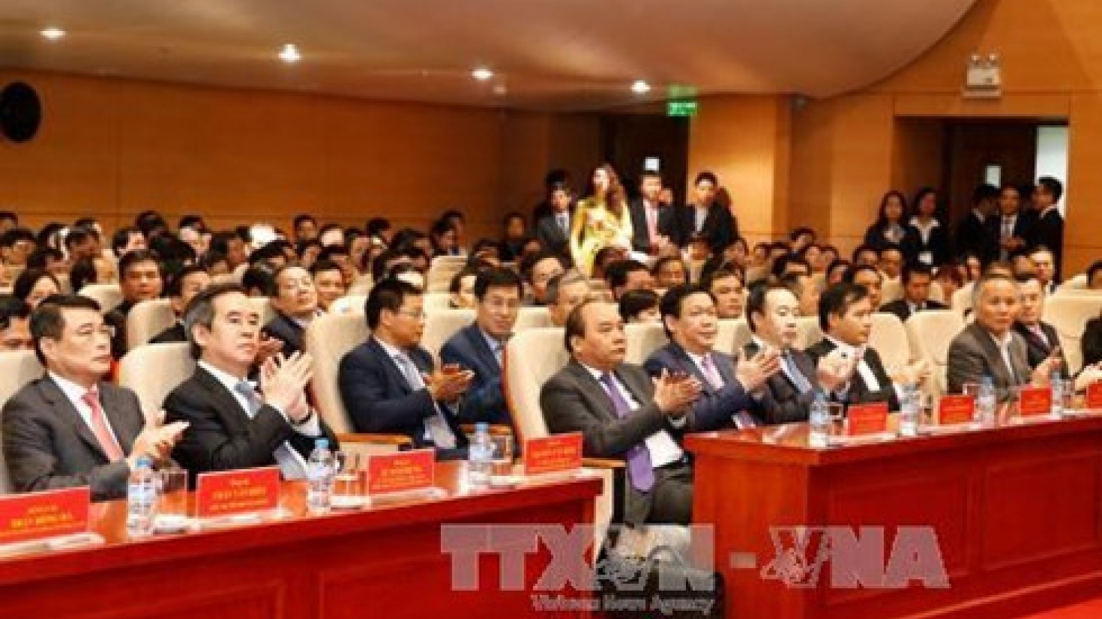 Banking sector urged to focus on building trust