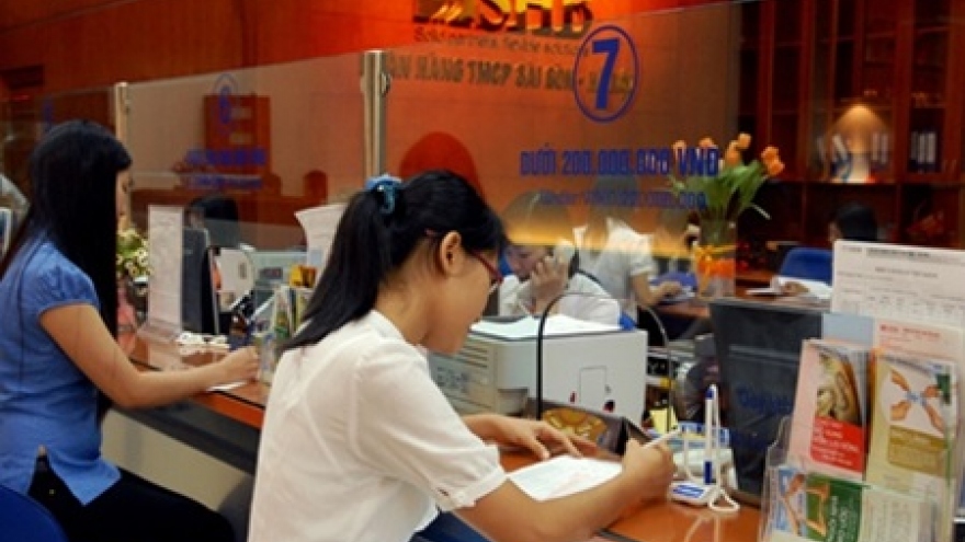 Banks willing to take risk, move abroad