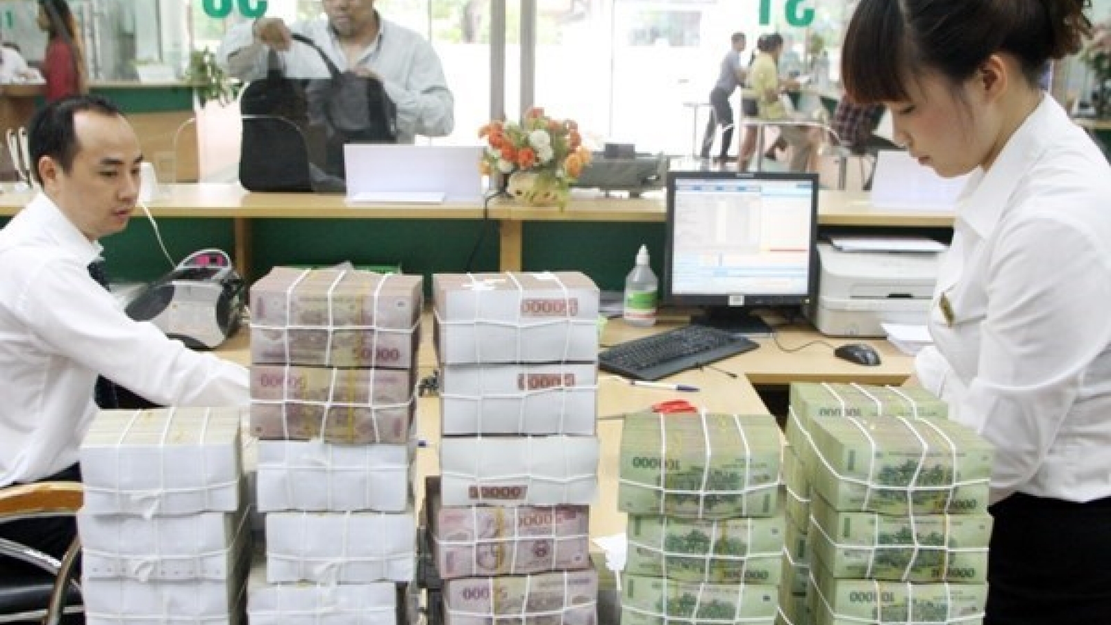 Reference exchange rate up VND3