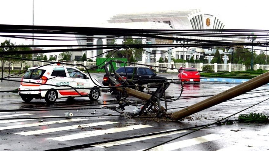 Typhoon Damrey kills 20, wrecks havoc