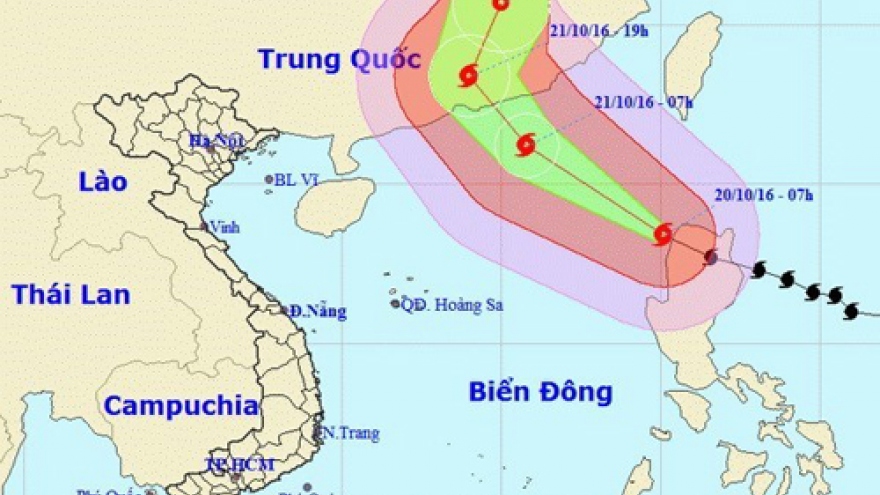 
        Typhoon Haima enters East Sea
                              