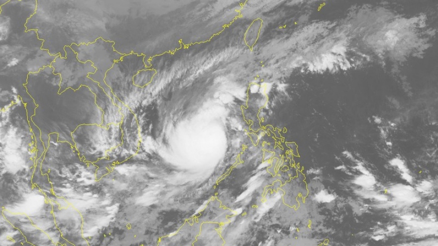 Typhoon Nakri makes way towards Khanh Hoa, Quang Ngai 