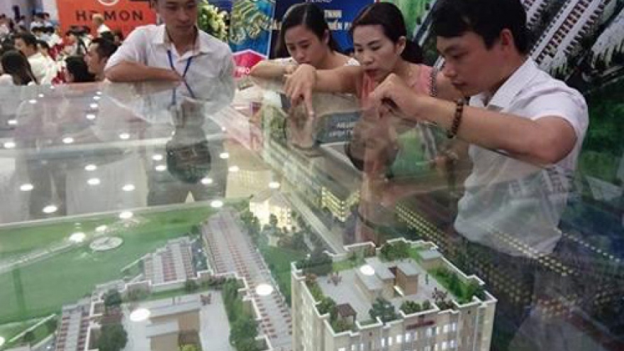 Real estate exposition gets underway in Hanoi