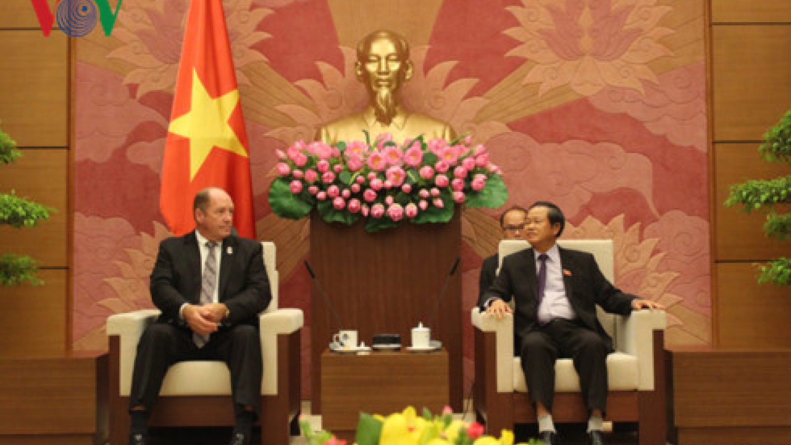NA Vice Chairman hosts US Congressman