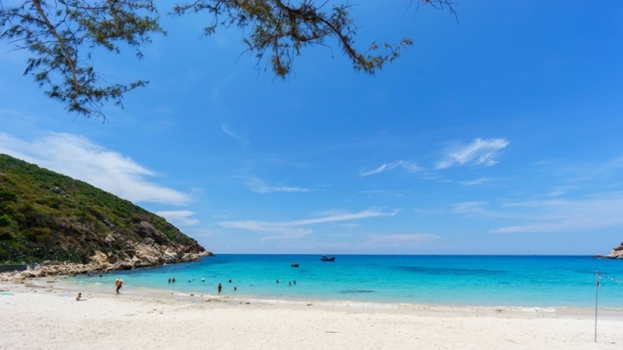 Vietnam's pristine bay named among best places to visit in May