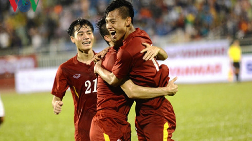 Vietnam football drops two notches in FIFA rankings