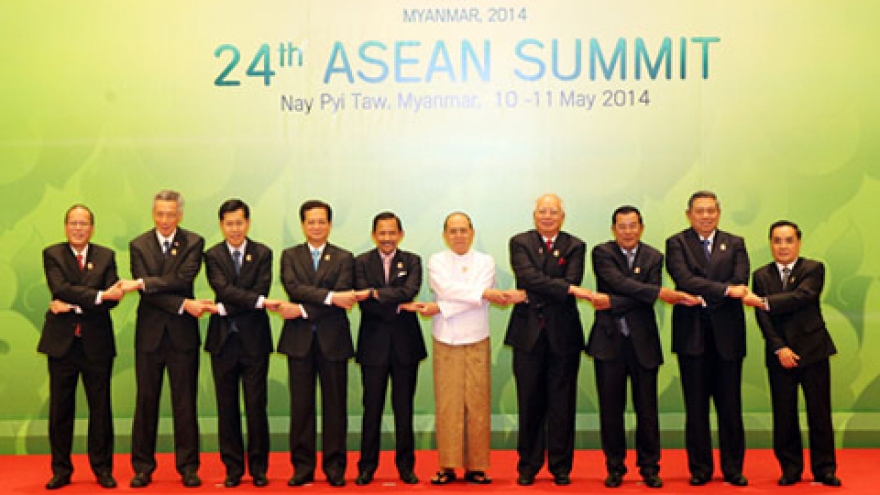 ASEAN leaders pledge to enhance solidarity