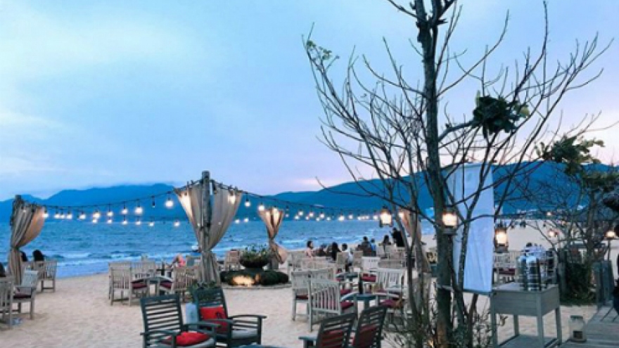 Enjoy wonderful holiday at Xuan Dieu Beach 