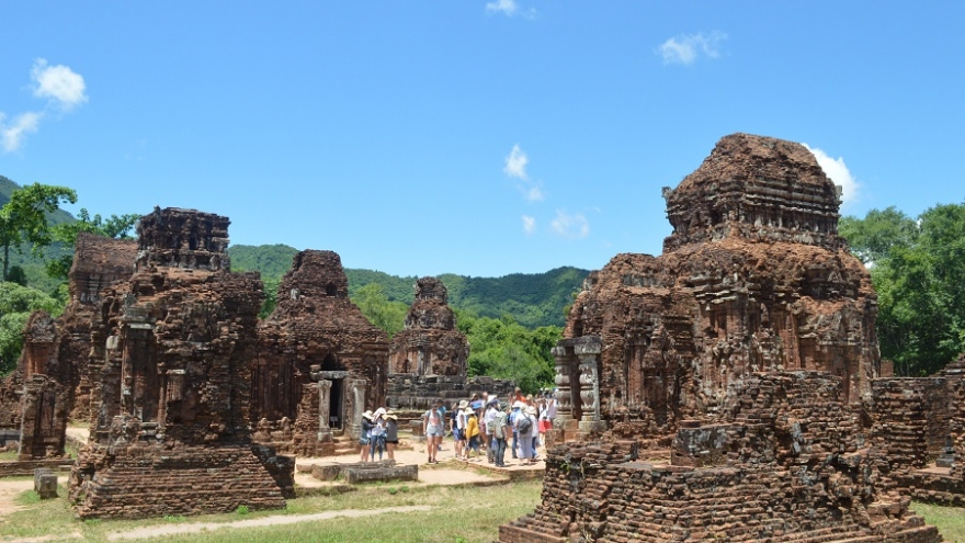 Quang Nam welcomes over three million tourists in ten months