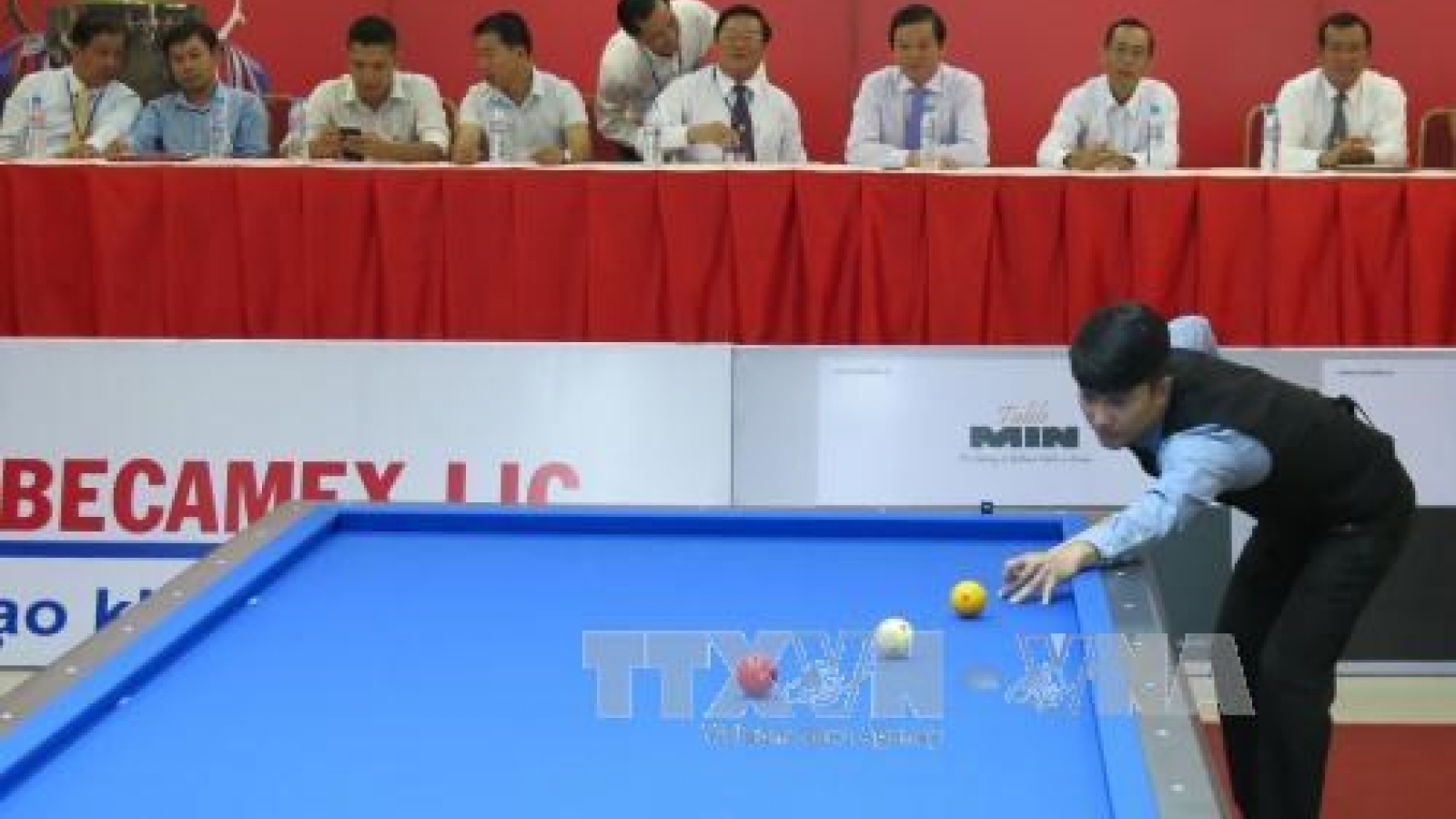 Int'l billiards tournament opens in Binh Duong