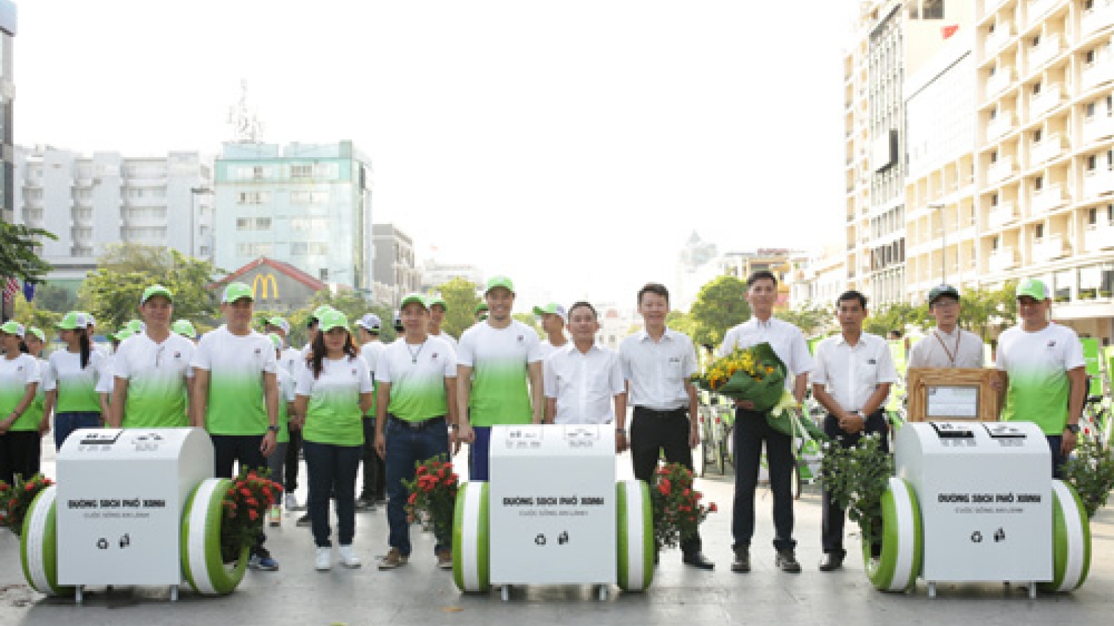 Bridgestone donates smart trash bins to HCM City