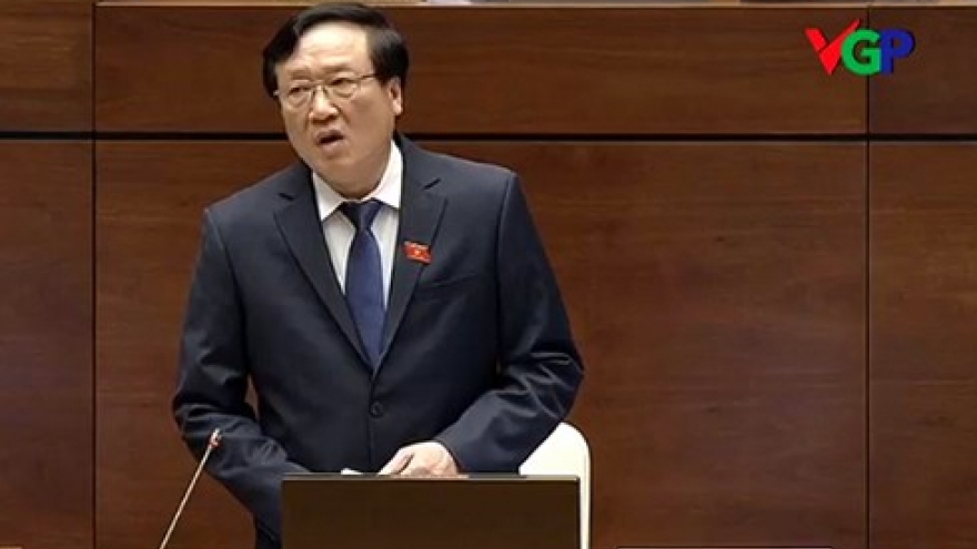 Lawmakers question Prime Minister, Chief Justice