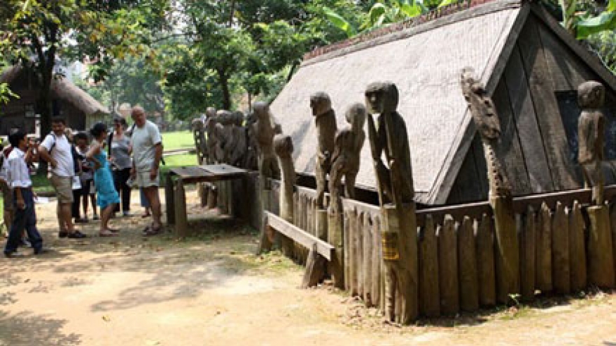 Tourist board to issue “black list” 