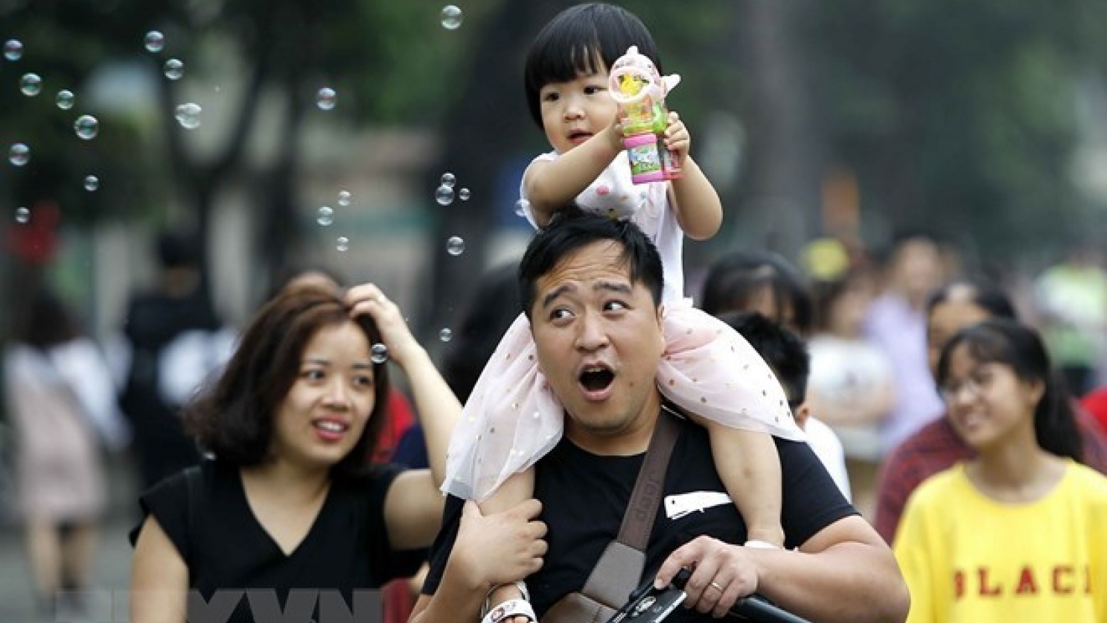 UNICEF Vietnam launches parenting site on Father’s Day