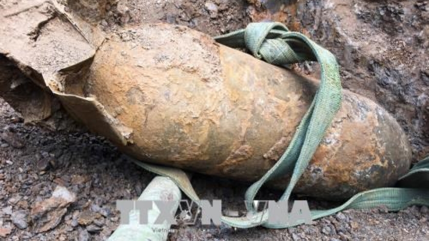 Safe bomb removal in Dien Bien