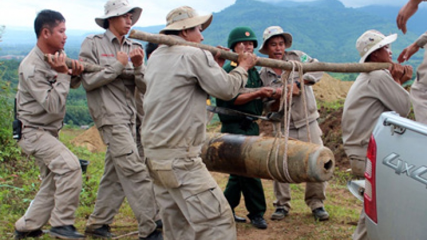 Quang Tri removes unexploded ordnance