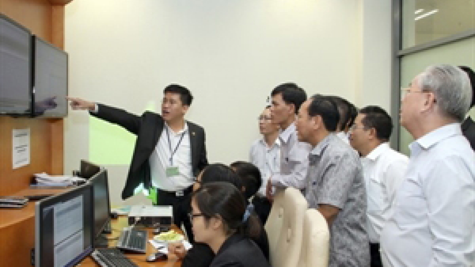 Vietnam bond sale hailed a success