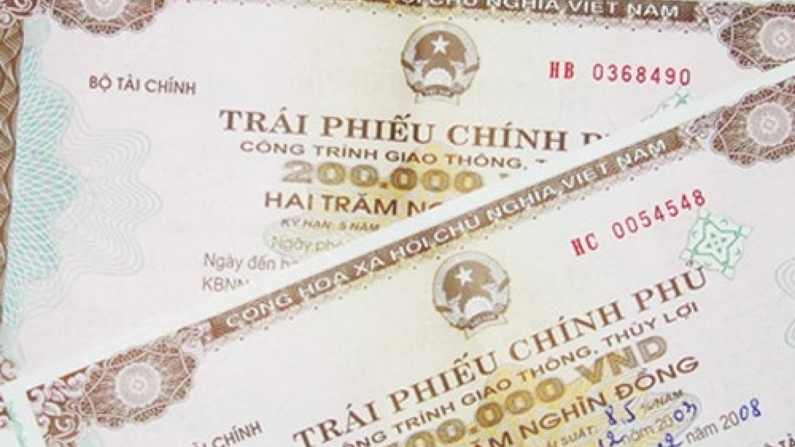 Government bond transactions near US$1bil