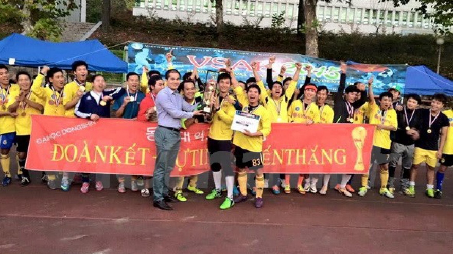 Vietnamese students hold sports festival in RoK 