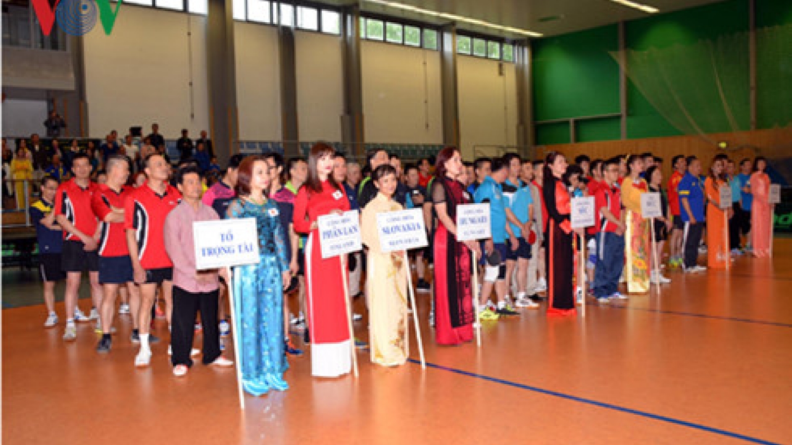 OVs join friendly table tennis tournament in Berlin