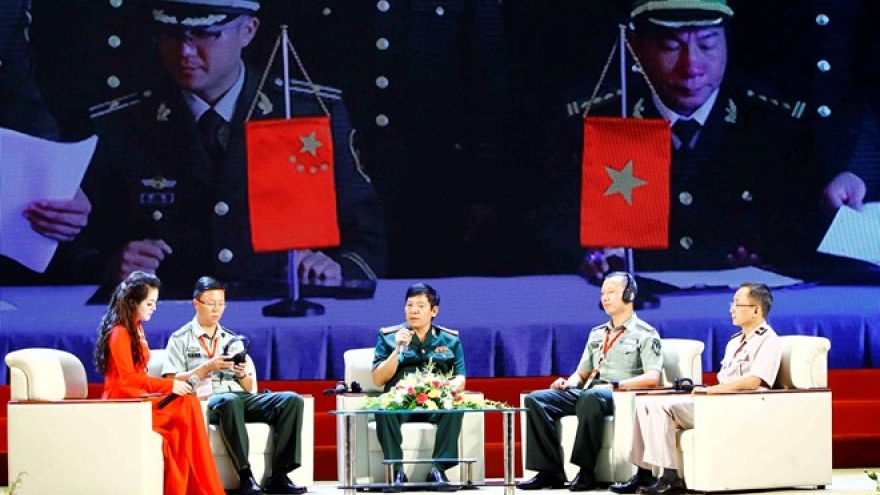 Vietnam, China deepen border defence friendship