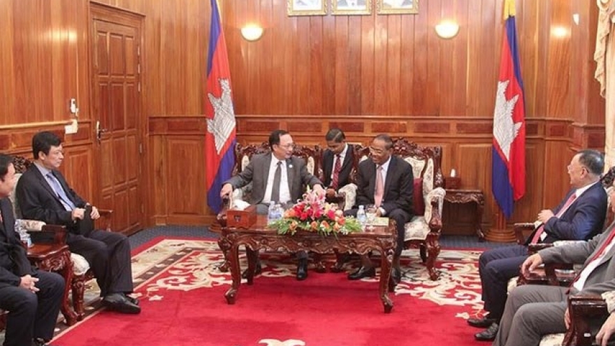 Vietnam, Cambodia build peaceful border line