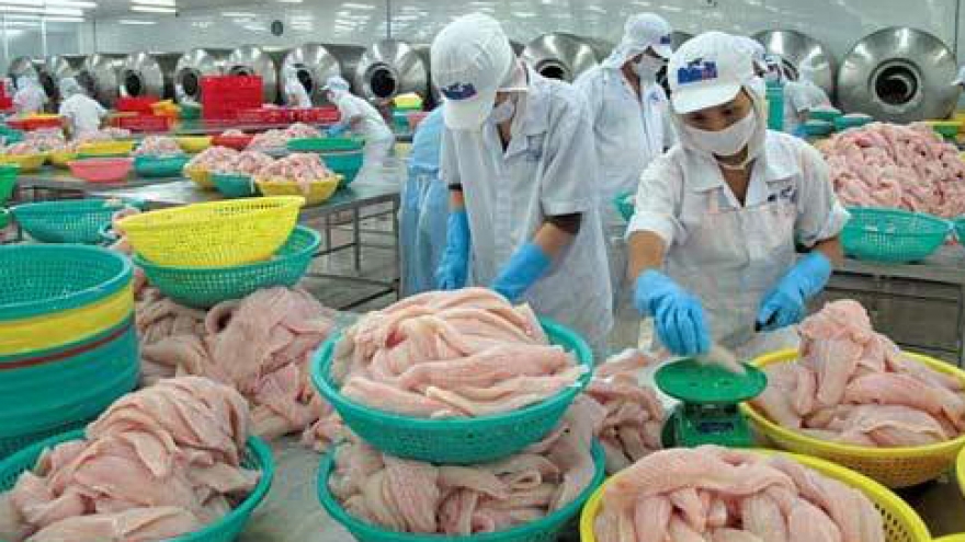 Vietnam files to lift import ban on seafood 