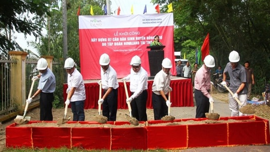 Novaland builds bridges in Dong Thap