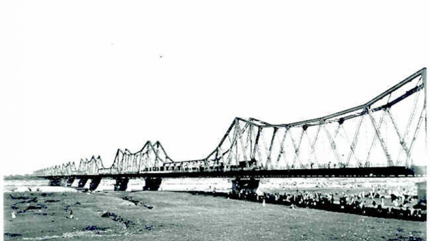 Hanoi told to keep cultural identity to boost development