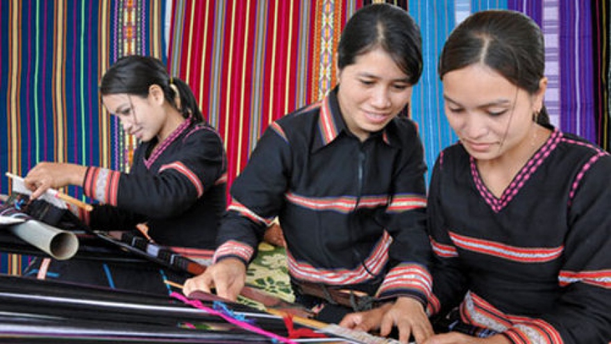 ASEAN Textiles Symposium to attract foreign craftmen