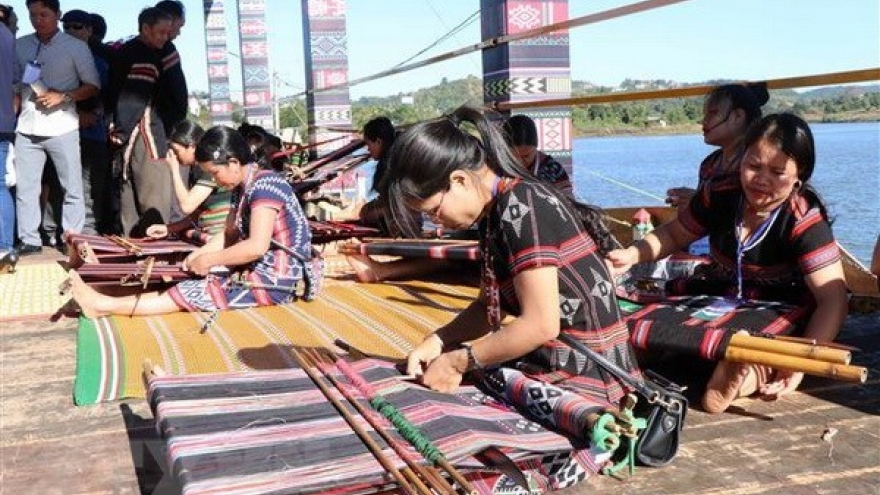 Programme honours value of Vietnam’s brocade cultures