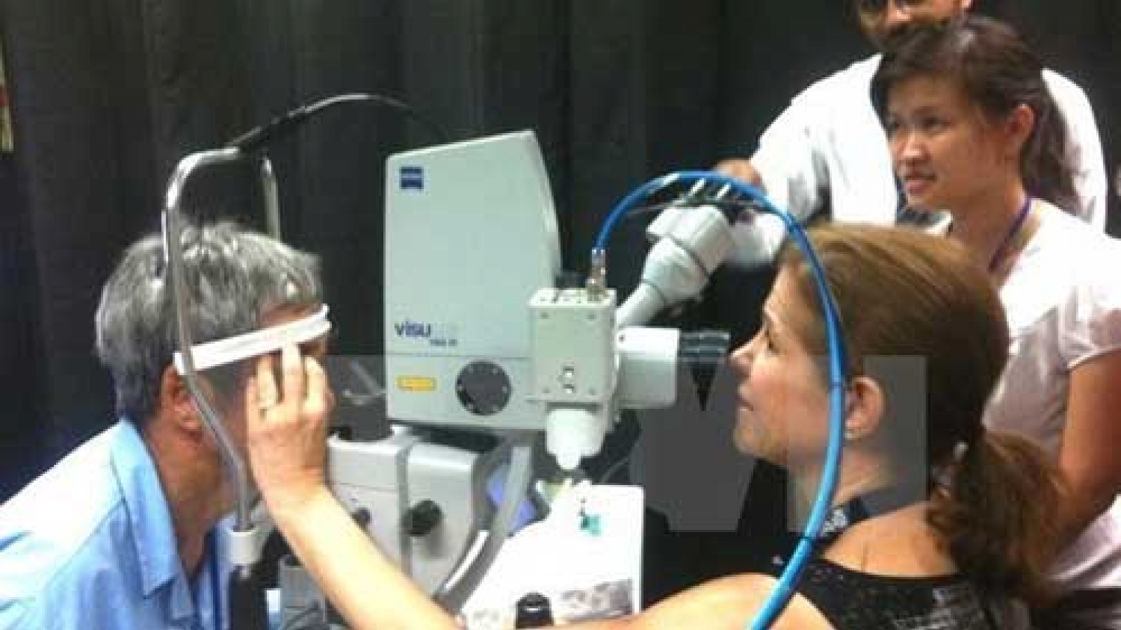 Orbis funds US$1 million for eye care in Can Tho, Ca Mau