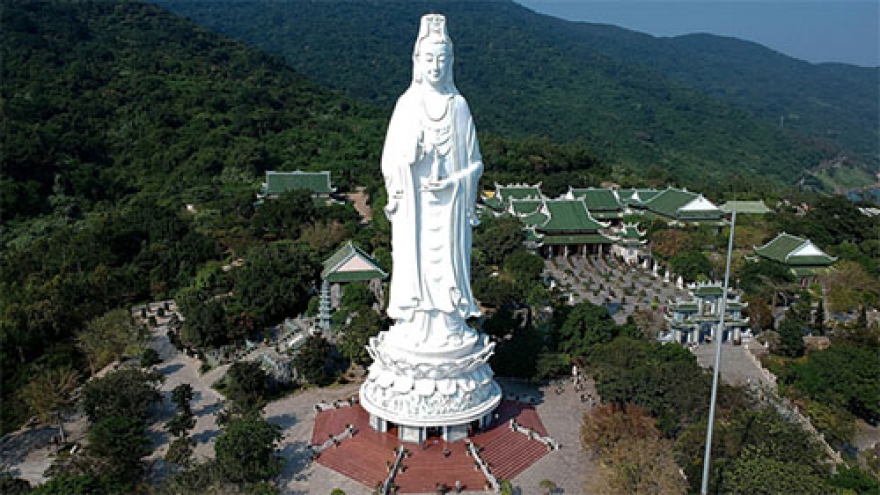 Vietnam’s tallest Buddha statue a top travel photo