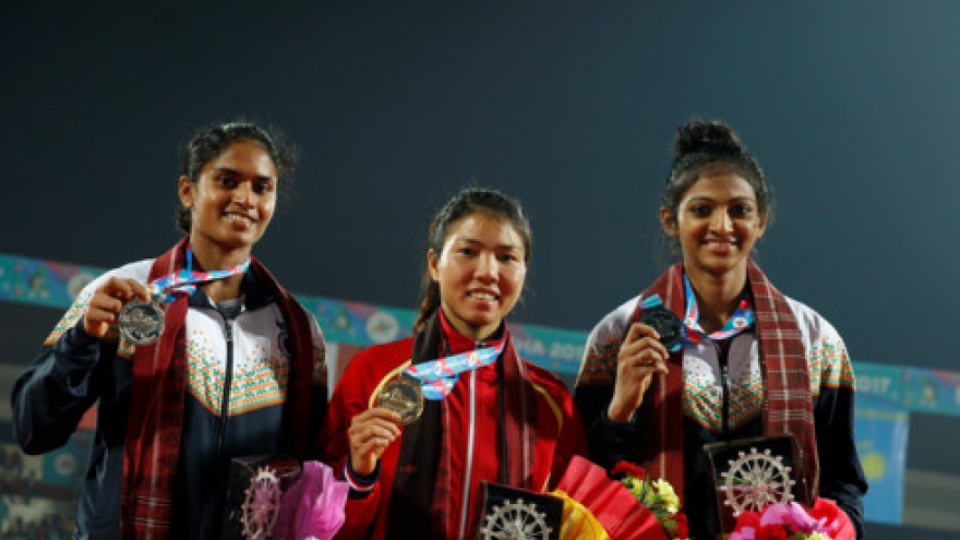 Thu Thao narrowly wins long jump gold medal