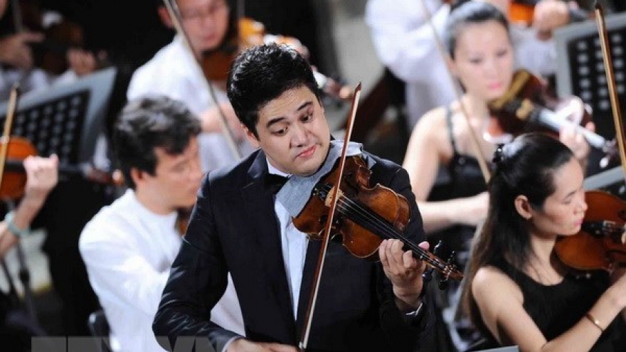 Violinist Bui Cong Duy to perform at Toyota Concert 2018