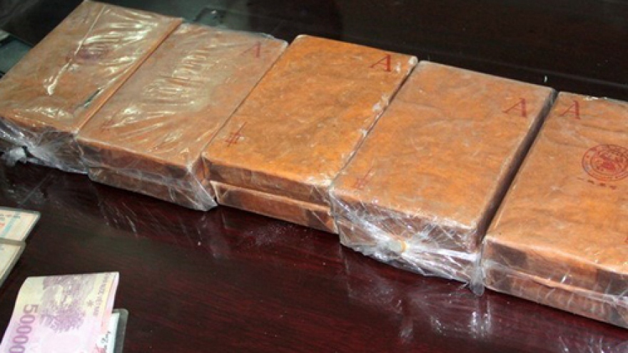 Hoa Binh police arrest heroin traffickers