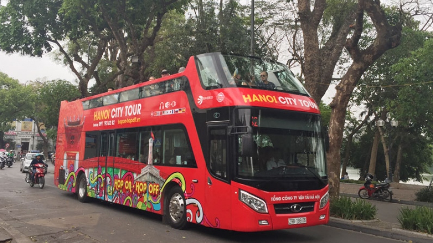 Hanoi adds more stops to double-decker bus tour