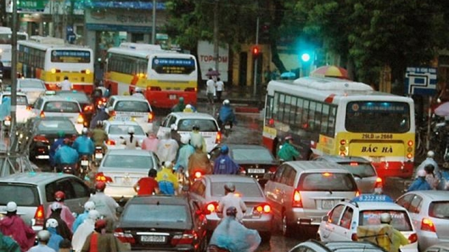 Bus commuters in Hanoi remains low