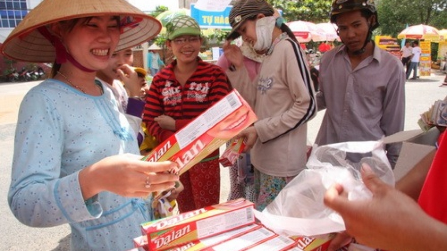 Why doesn't Vietnam have large businesses?