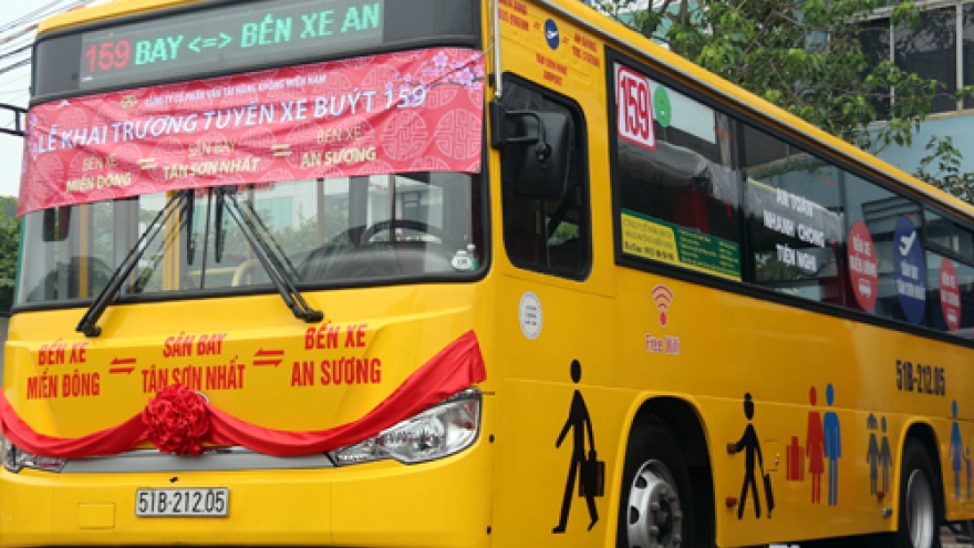 HCM City opens new premium bus route to busy airport