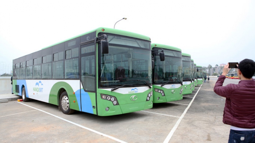 
        Hanoi’s maiden BRT to offer month of free travel
                              
