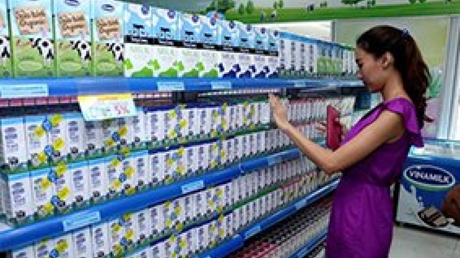 Vinamilk products go online