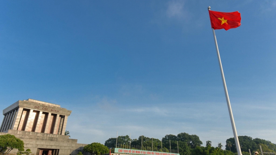 Ba Dinh Square hosts flag raising ceremony to commemorate National Day