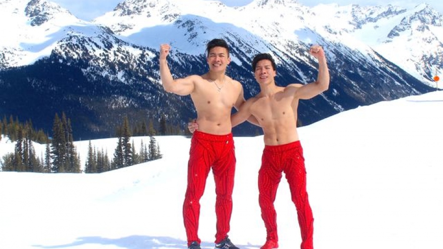 Giang brothers challenge cold weather with balancing act