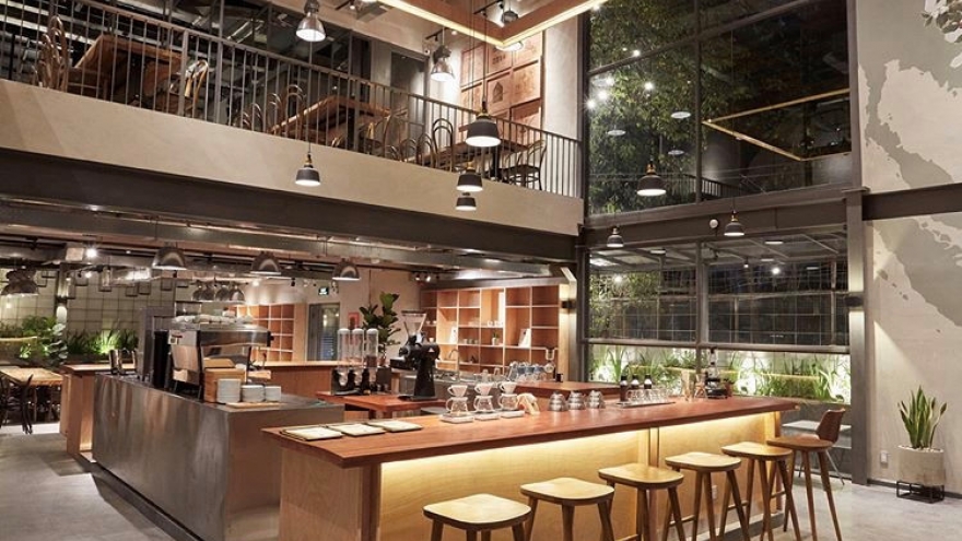 Saigonese take summer retreat in green coffee houses